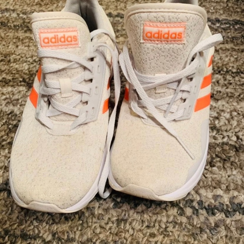 Size 7 Adidas Duramo 9
